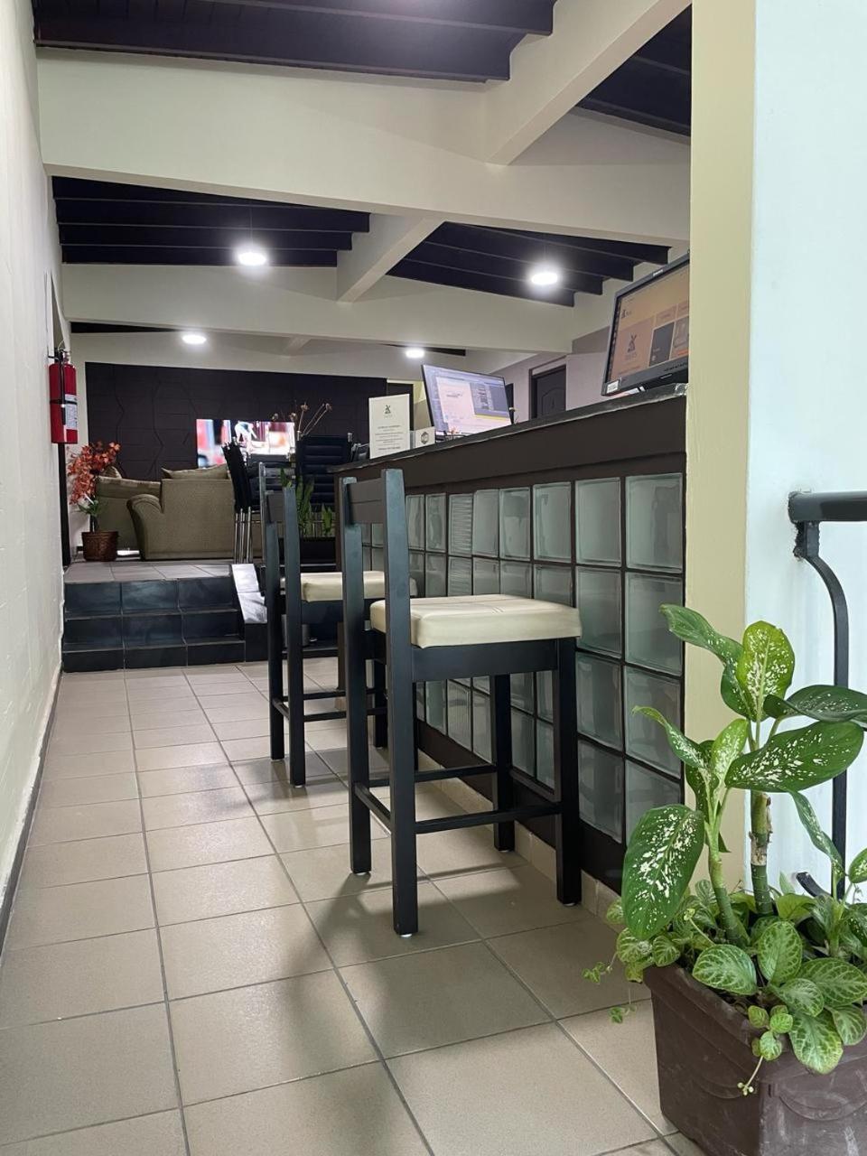 Hostal El Prado Panama-Stad Buitenkant foto