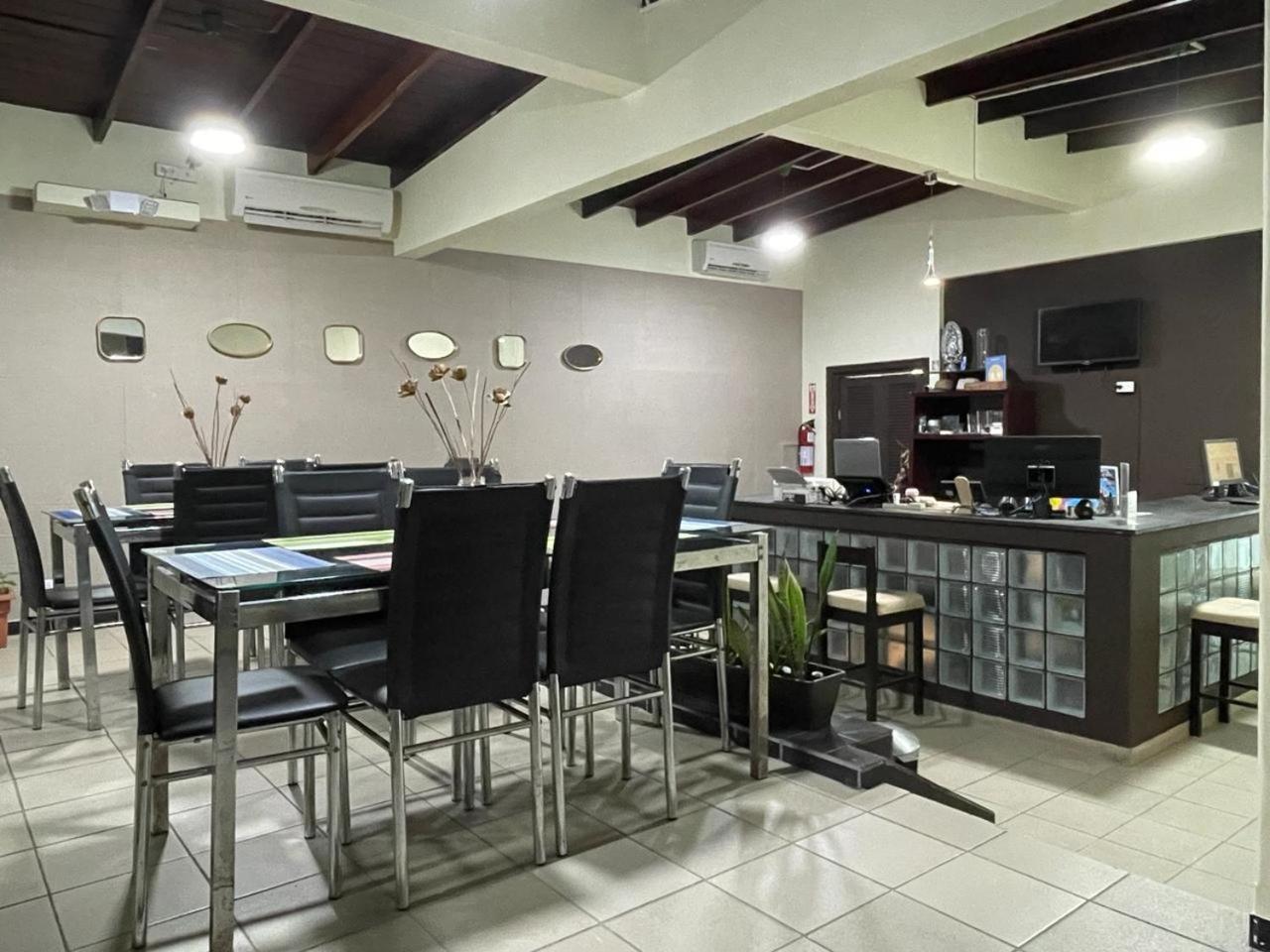 Hostal El Prado Panama-Stad Buitenkant foto