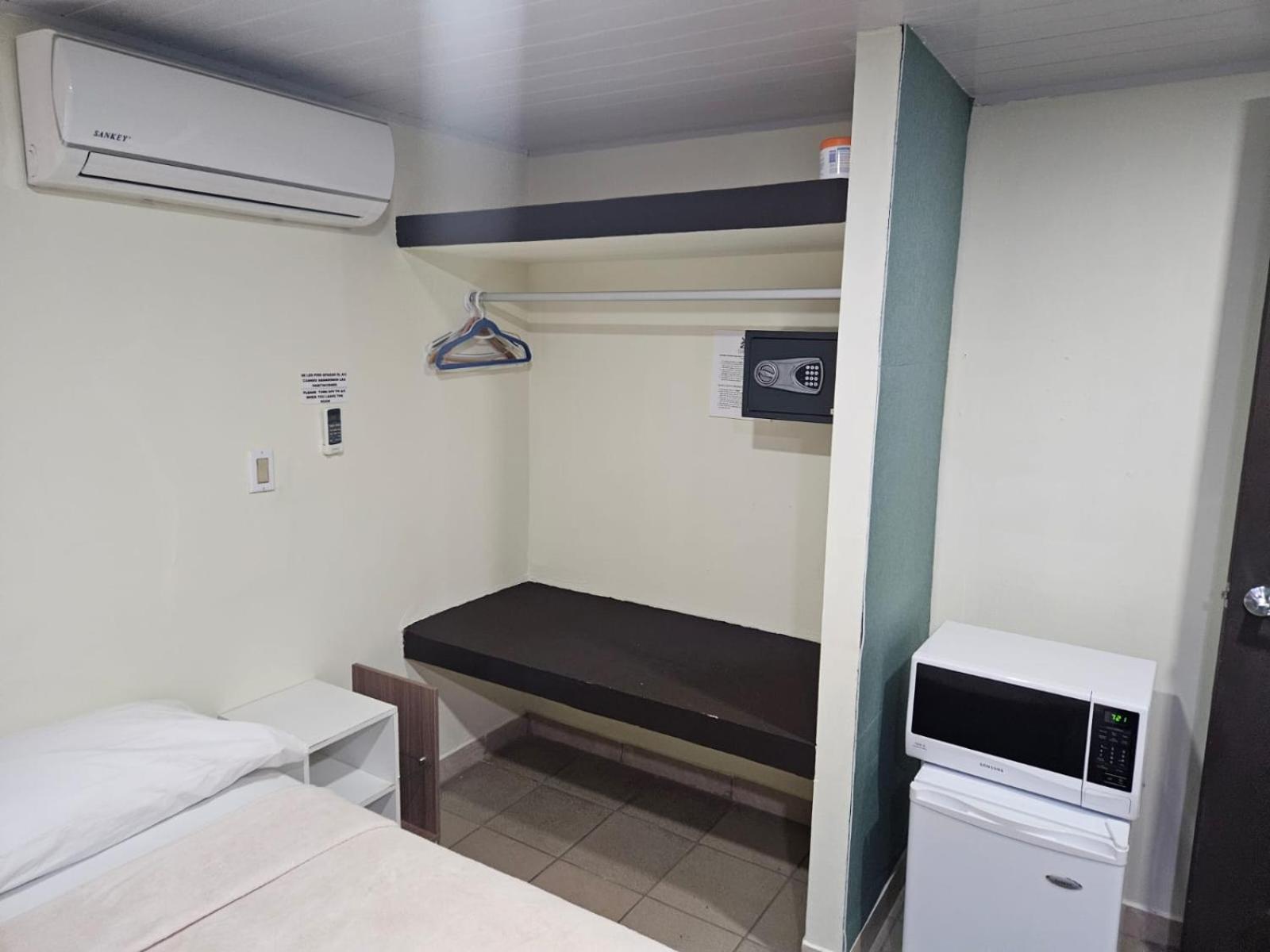 Hostal El Prado Panama-Stad Buitenkant foto